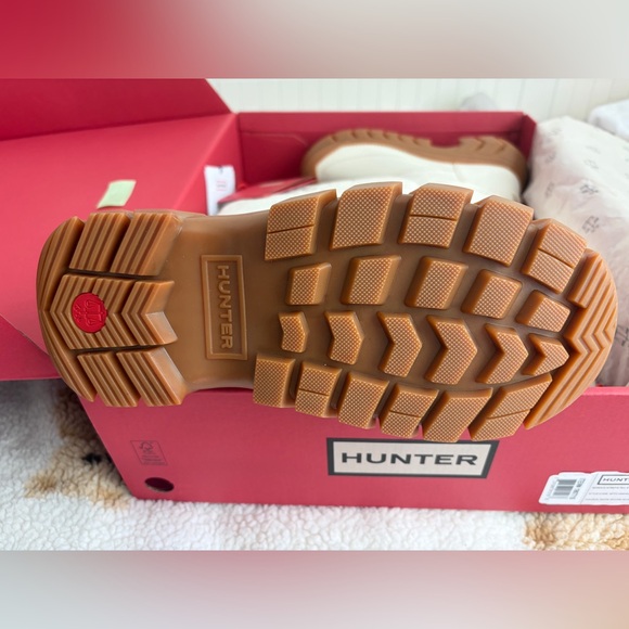 ❤️Hunter Women's Intrepid Tall
Snow Boots, Size 8 New in box with card - Picture 6 of 15